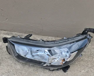 Toyota hilux gd6 left headlight (non Xenon)