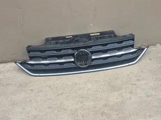 Vw t-cross main grill