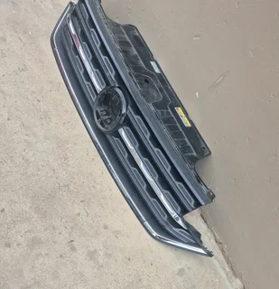 Vw t-cross main grill