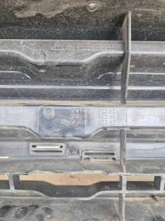 Vw t-cross main grill