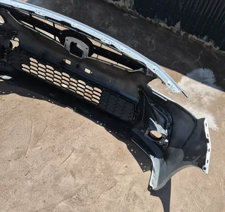 Toyota starlet front bumper complete