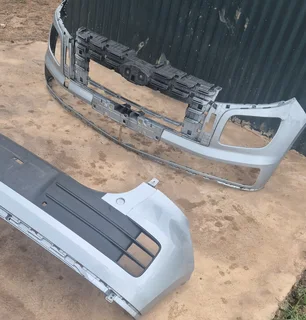 Hyundai venue front bumper, rear bumper and right top light