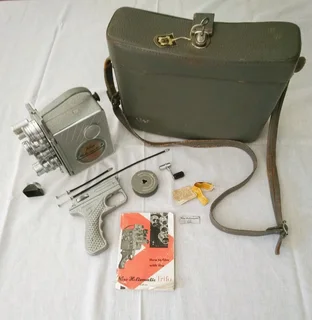 1959 Vintage Nizo Heliomatic Trifo film camera