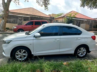 2019 HONDA AMAZE 1.2 AUTOMATIC TRANSMISSION IN EXCELLENT CONDITION WITH LEATHER SEATS