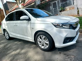 2019 HONDA AMAZE 1.2 AUTOMATIC TRANSMISSION IN EXCELLENT CONDITION WITH LEATHER SEATS