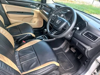 2019 HONDA AMAZE 1.2 AUTOMATIC TRANSMISSION IN EXCELLENT CONDITION WITH LEATHER SEATS