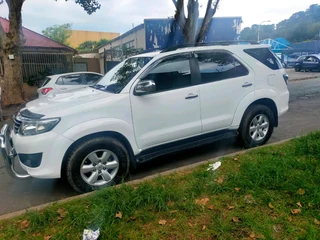 2011 Toyota Fortuner 3.0 D4d 4x4 Manual Transmission In Excellent Condition With Leather Seats