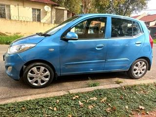 2014 HYUNDAI I10 MANUAL TRANSMISSION 1.2 IN EXCELLENT CONDITION