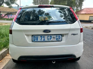 2015 FORD FIGO 1.4 MANUAL TRANSMISSION IN EXCELLENT CONDITION