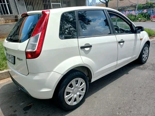 2015 FORD FIGO 1.4 MANUAL TRANSMISSION IN EXCELLENT CONDITION