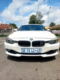 2015 Bmw 318i F30 M Sport Automatic Transmission In Excellent Condition