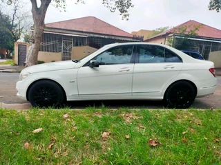 2010 Mercedes Benz C200 Automatic Transmission In Excellent Condition