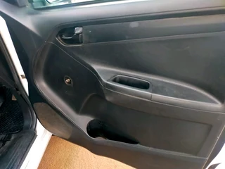 2017 ISUZU KB250 SINGLE CAB MANUAL TRANSMISSION WITH CANOPY AND FULL SERVICE HISTORY