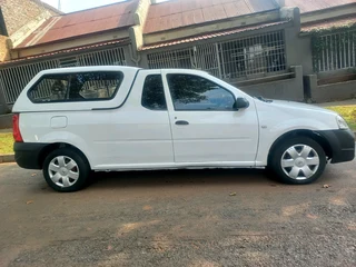 2019 Nissan Np200 Bakkie 1.6 With Canopy In Excellent Condition