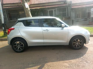 2019 SUZUKI SWIFT 1.2 MANUAL TRANSMISSION IN EXCELLENT CONDITION WITH SPARE KEYS IN EXCELLENT CONDIT