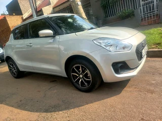 2019 SUZUKI SWIFT 1.2 MANUAL TRANSMISSION IN EXCELLENT CONDITION WITH SPARE KEYS IN EXCELLENT CONDIT
