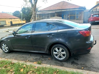2008 LEXUS IS250 AUTOMATIC TRANSMISSION WITH FULL SERVICE HISTORY IN EXCELLENT CONDITION