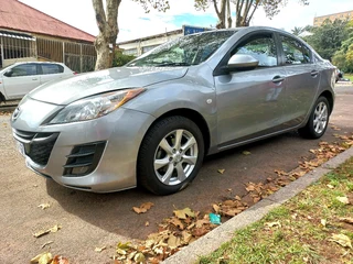 2012 MAZDA 3 MANUAL TRANSMISSION IN EXCELLENT CONDITION 1.6