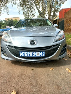 2012 MAZDA 3 MANUAL TRANSMISSION IN EXCELLENT CONDITION 1.6