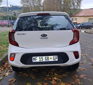 2018 KIA PICANTO 1.0 MANUAL TRANSMISSION WITH SERVICE BOOK IN EXCELLENT CONDITION