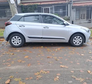 2021 HYUNDAI I20 MANUAL TRANSMISSION 1.2 IN EXCELLENT CONDITION WITH SERVICE BOOK