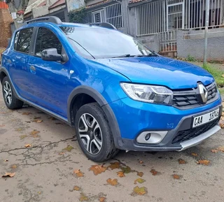 2019 Renault Sandero Plus 900t Manual Transmission  With Service Book And Spare Keys