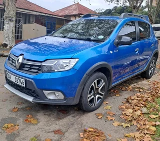 2019 RENAULT SANDERO PLUS 900T MANUAL TRANSMISSION  WITH SERVICE BOOK AND SPARE KEYS