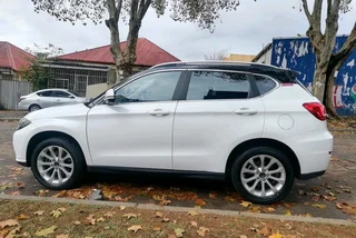 2019 HAVAL H2 AUTOMATIC TRANSMISSION 1.5T WITH SUN ROOF AND LEATHER SEATS