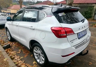 2019 HAVAL H2 AUTOMATIC TRANSMISSION 1.5T WITH SUN ROOF AND LEATHER SEATS