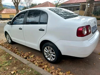 2017 VOLKSWAGEN POLO VIVO 1.4 SEDAN IN EXCELLENT CONDITION