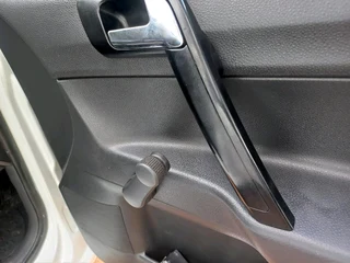 2017 VOLKSWAGEN POLO VIVO 1.4 SEDAN IN EXCELLENT CONDITION