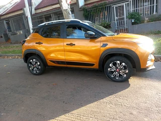 2023 RENAULT KIGER 1.0 TURBO XTRONIC AUTOMATIC TRANSMISSION WITH FULL SERVICE HISTORY