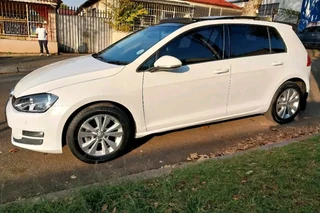 2016 VOLKSWAGEN GOLF 7 TSI 1.4 COMFORTLINE AUTOMATIC TRANSMISSION IN EXCELLENT CONDITION
