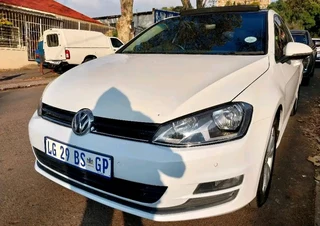 2016 VOLKSWAGEN GOLF 7 TSI 1.4 COMFORTLINE AUTOMATIC TRANSMISSION IN EXCELLENT CONDITION