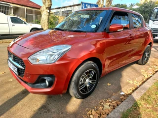 2022 SUZUKI SWIFT 1.2 MANUAL TRANSMISSION IN EXCELLENT CONDITION
