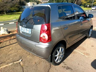 2011 KIA PICANTO 1.0 MANUAL TRANSMISSION IN EXCELLENT CONDITION