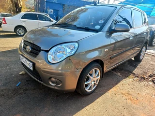 2011 KIA PICANTO 1.0 MANUAL TRANSMISSION IN EXCELLENT CONDITION