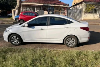 2019 HYUNDAI ACCENT 1.6 MANUAL TRANSMISSION IN EXCELLENT CONDITION