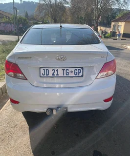 2019 HYUNDAI ACCENT 1.6 MANUAL TRANSMISSION IN EXCELLENT CONDITION