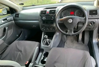 2010 VOLKSWAGEN JETTA 5 MANUAL TRANSMISSION IN EXCELLENT CONDITION
