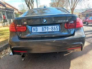 2015 BMW 320D F30 AUTOMATIC TRANSMISSION WITH SUN ROOF AND REVERSE SENSORS