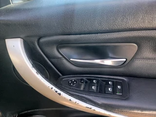 2015 BMW 320D F30 AUTOMATIC TRANSMISSION WITH SUN ROOF AND REVERSE SENSORS