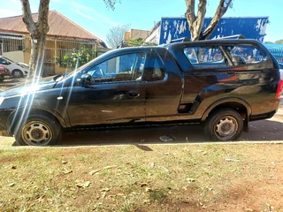 2010 Chevrolet Corsa Utility Bakkie 1.4 With Canopy In Excellent Condition