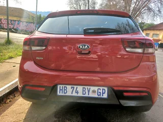 2017 KIA RIO 1.4 TEC MANUAL TRANSMISSION WITH FULL SERVICE HISTORY