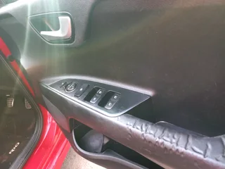 2017 KIA RIO 1.4 TEC MANUAL TRANSMISSION WITH FULL SERVICE HISTORY