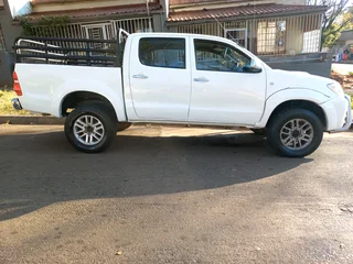 2012 Toyota Hilux Double Cab 3.0 D4d 4x4 Manual Transmission Hi Rider In Excellent Condition