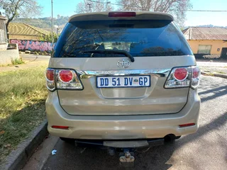 2014 TOYOTA FORTUNER 3.0 D4D 4X2 AUTOMATIC TRANSMISSION WITH SERVICE BOOK