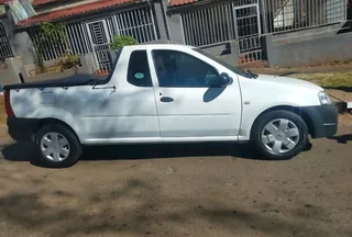 2016 NISSAN NP200 BAKKIE 1.6 IN EXCELLENT CONDITION WITH AIRCON AND SPARE KEYS