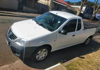 2016 NISSAN NP200 BAKKIE 1.6 IN EXCELLENT CONDITION WITH AIRCON AND SPARE KEYS