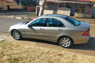 2007 Mercedes Benz C200 Kompressor Automatic Transmission In Excellent Condition